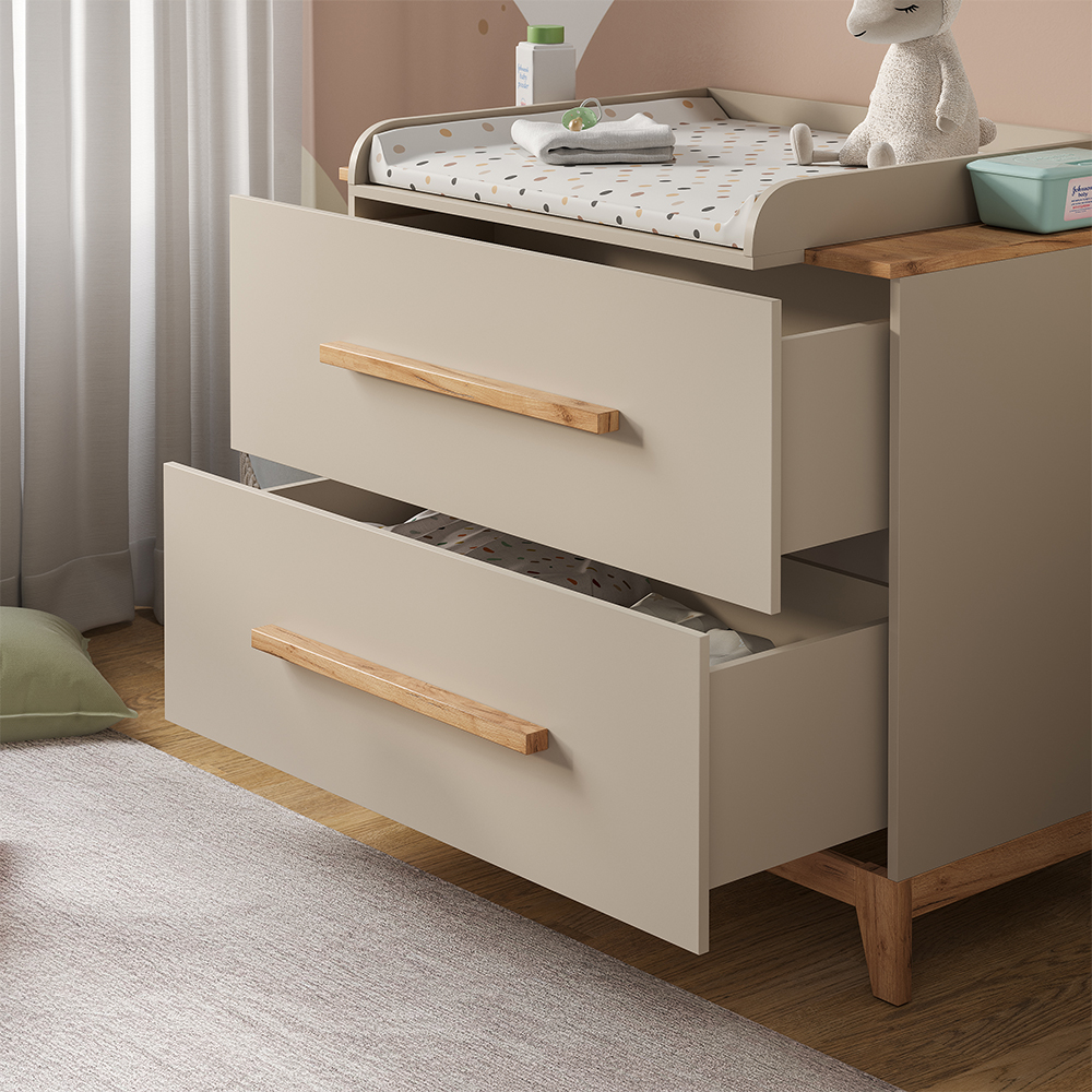 Nahaufnahme von Wickelkommode in Cashmere/Artisan, zeigt Textur/Details